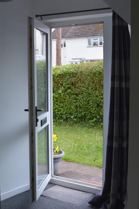 Facade/entrance, Garden view