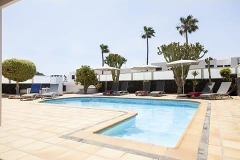 Balcony/Terrace, Other, Swimming pool, Swimming pool, sunbed