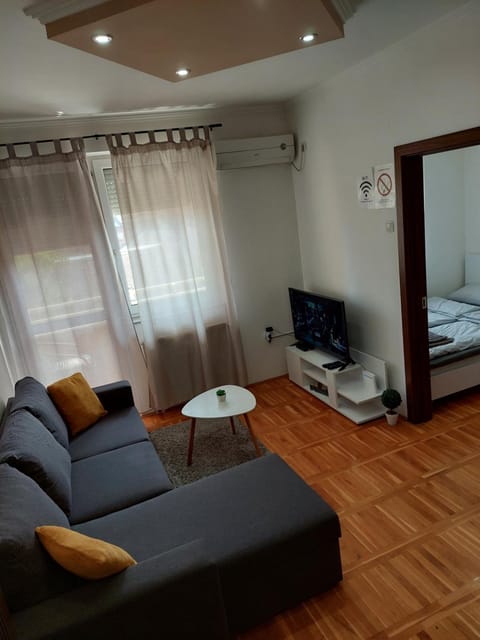 Smiley 2 - Subotica Centar Apartment in Vojvodina