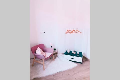 Pink studio Mons ✓ TOP position ! Apartment in Hauts-de-France