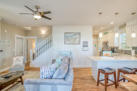 Dune With A View House in Lincoln City