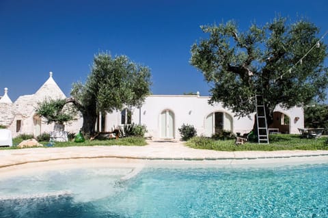 Facade/entrance, Garden, Swimming pool