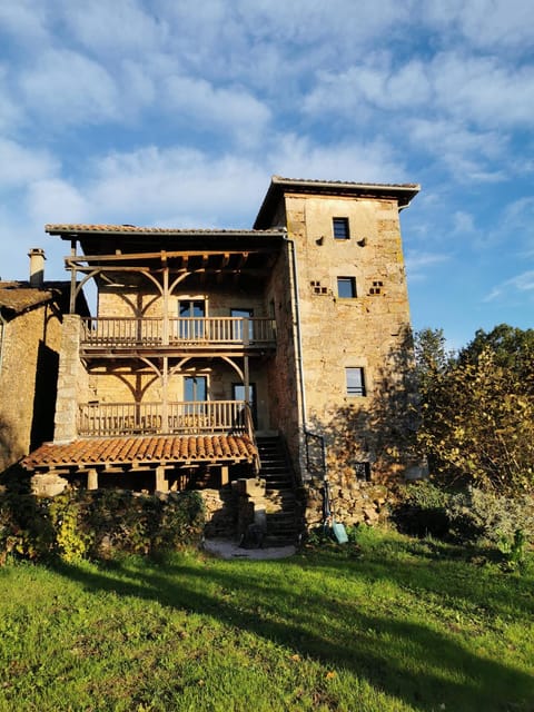 Facade/entrance, View (from property/room), Balcony/Terrace