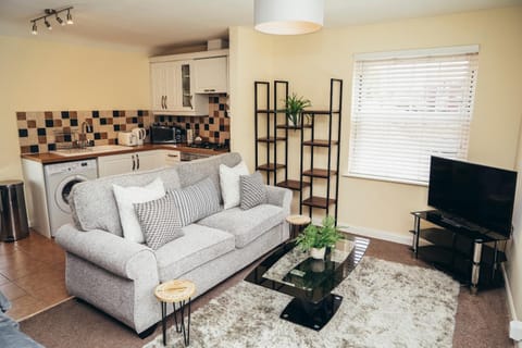 TV and multimedia, Lounge or bar, kitchen