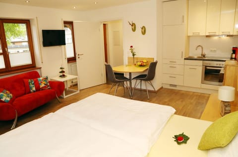 Property building, Kitchen or kitchenette, Living room