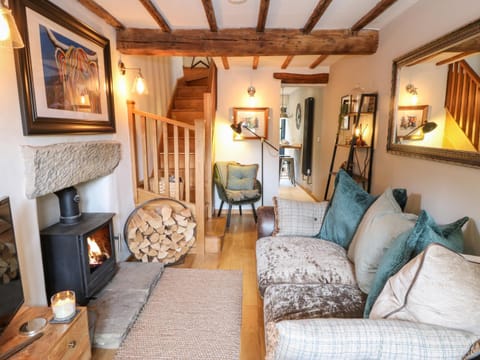 1 Oakleys House in Holmfirth