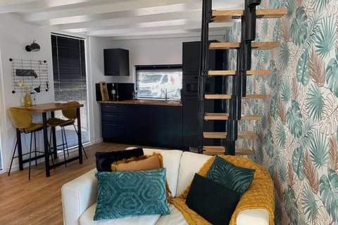 Tiny House Experience Oud Beijerland Apartment in South Holland (province)