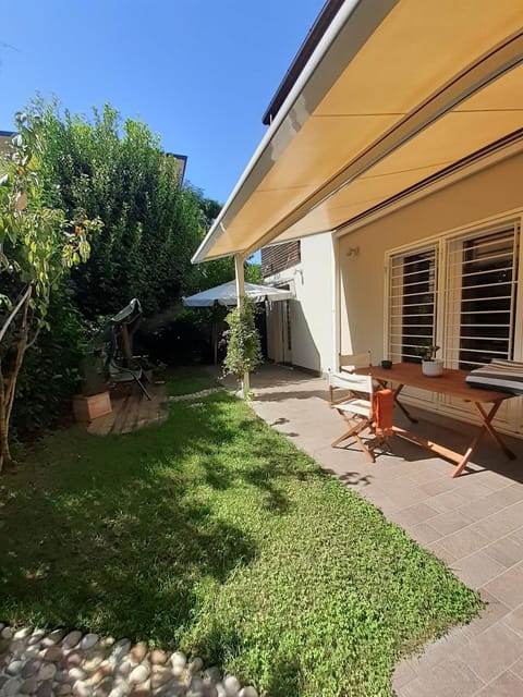 Property building, Spring, Day, Garden view