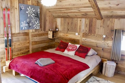 chalet coup de coeur+véhicule 4*4 ; 9 places à dispo House in La Clusaz