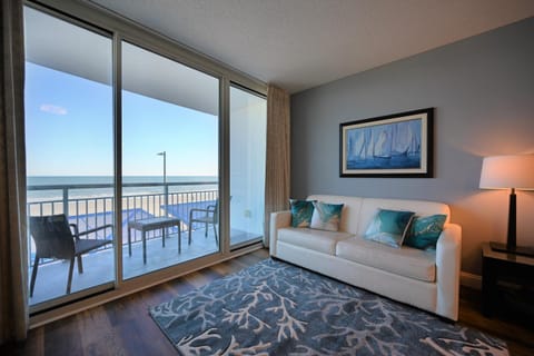 Balcony/Terrace, Living room, Seating area