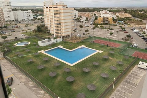 Swimming pool, Swimming pool