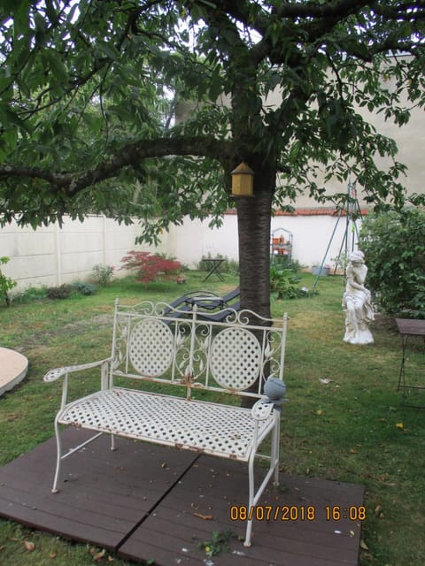 Côté Marne Apartment in Île-de-France