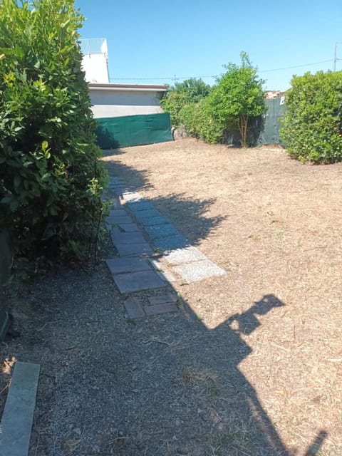 Bouganville A apartament B&B Apartment in Civitanova Marche