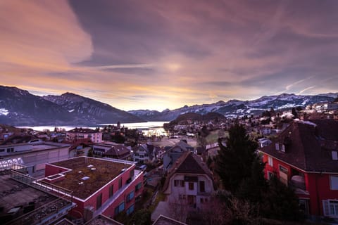 Neighbourhood, Sunrise