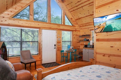 Arbor House of Dripping Springs - Nautical House House in Rio Grande