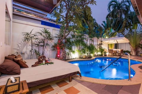 View (from property/room), Balcony/Terrace, Garden view, Swimming pool, Inner courtyard view