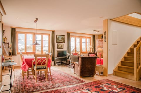 Living room, Dining area