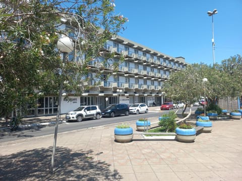 Property building, Restaurant/places to eat, Swimming pool, Breakfast
