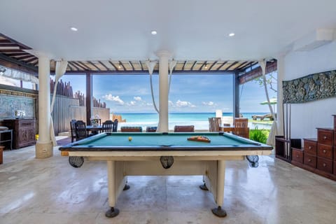 Billiard, Sea view