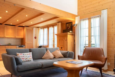 TV and multimedia, Kitchen or kitchenette, Living room, Seating area