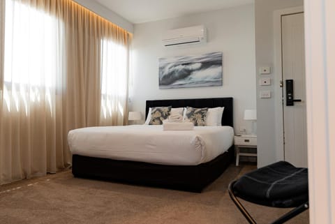 Bay Of Fires Apartments - Town Centre Hotel in St Helens