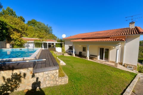 Property building, Garden, Swimming pool