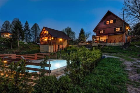 Property building, Swimming pool