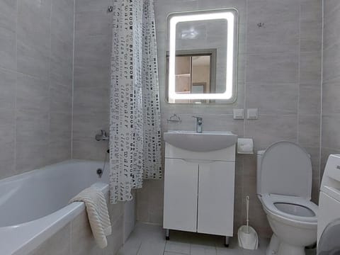 Shower, Toilet, Bathroom, Bath