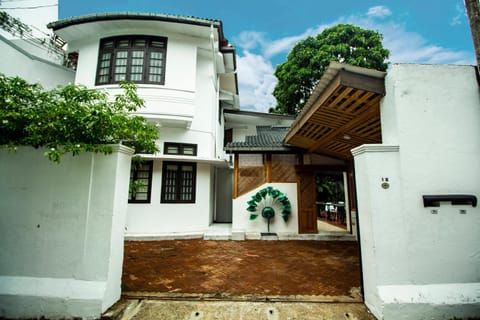Property building, Facade/entrance