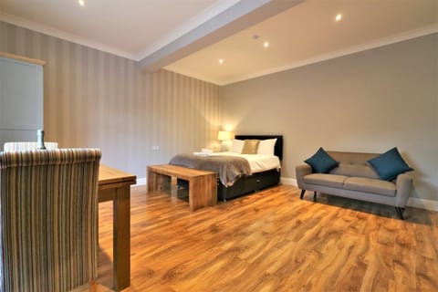 Seating area, Bedroom