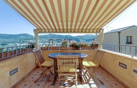 Balcony/Terrace, City view