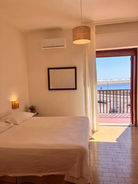 View (from property/room), Photo of the whole room, Bedroom, air conditioner