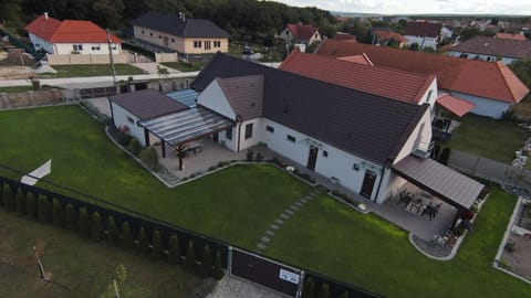 Property building, Bird's eye view, Street view