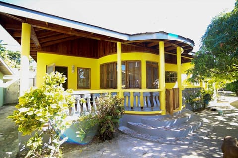 Property building, Balcony/Terrace, Garden view