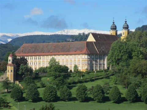 Off site, Natural landscape, On site, Landmark view