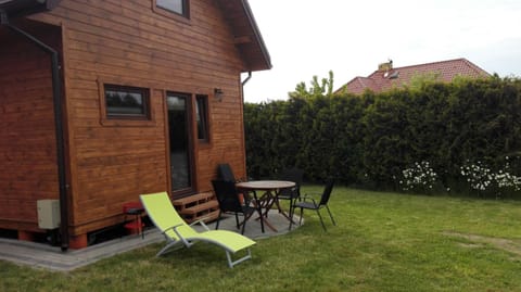 Property building, Garden, Garden view, sunbed