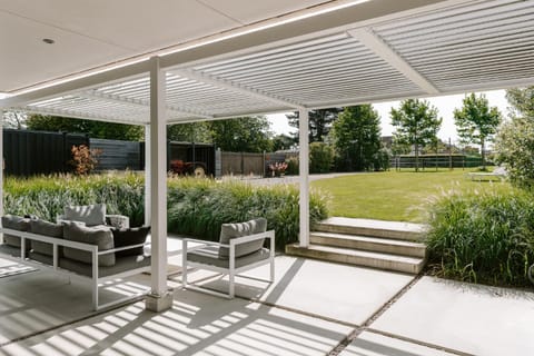 Garden, Seating area