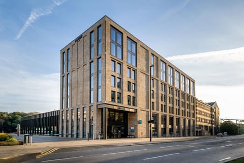 Facade/entrance, Parking