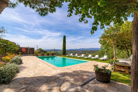 Natural landscape, Garden, Garden view, Mountain view, Pool view, Swimming pool, sunbed
