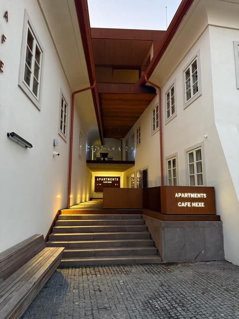 Property building, Facade/entrance