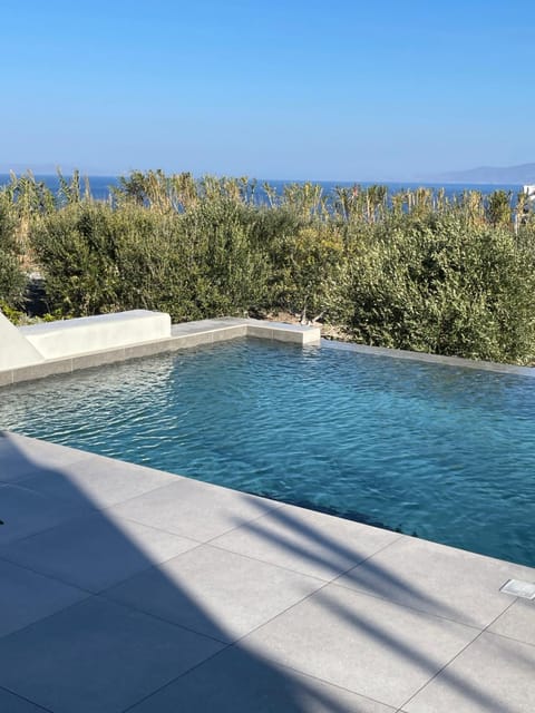 Day, Natural landscape, Mountain view, Pool view, Sea view, Swimming pool