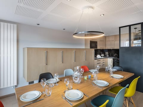 Appartement rénové 3 chambres, Courchevel 1850, avec balcon et parking - FR-1-564-59 Apartment in Saint-Bon-Tarentaise