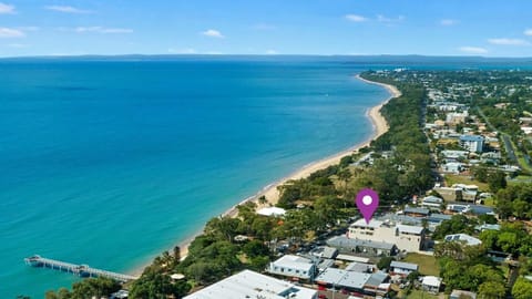 Day, Neighbourhood, Natural landscape, Bird's eye view, Beach, Sea view, Street view