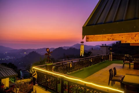 Patio, Balcony/Terrace, Mountain view, Sunset