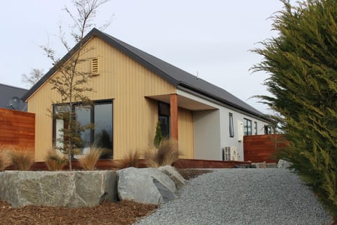 Property building, Facade/entrance, Garden view, Landmark view, Mountain view, Street view