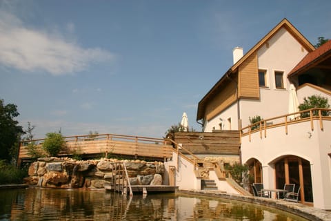 Facade/entrance, Swimming pool