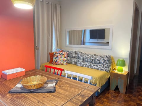 Communal lounge/ TV room, Living room, Dining area