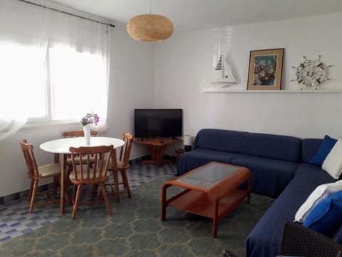 TV and multimedia, Living room, Dining area