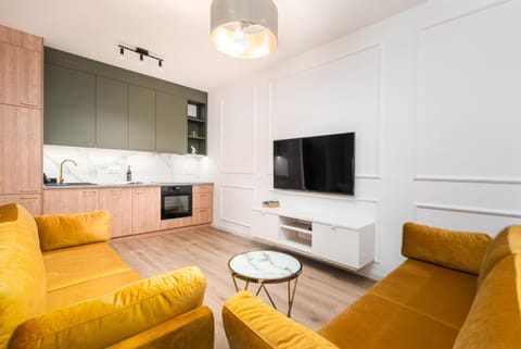 TV and multimedia, Kitchen or kitchenette, Living room, Seating area
