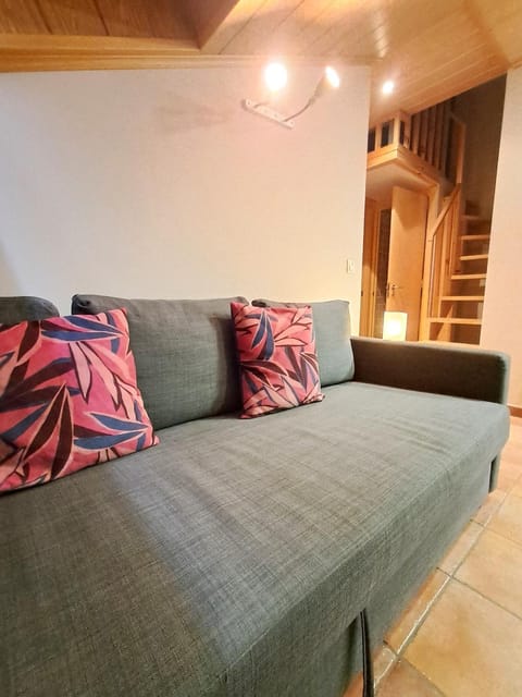 Living room, Photo of the whole room, Seating area